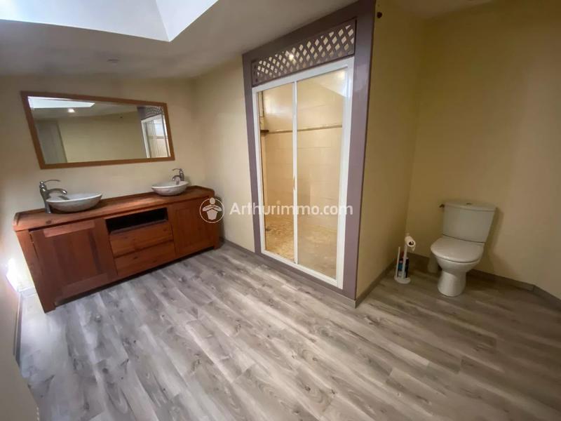 Maison - 217 m² - 7 pièces