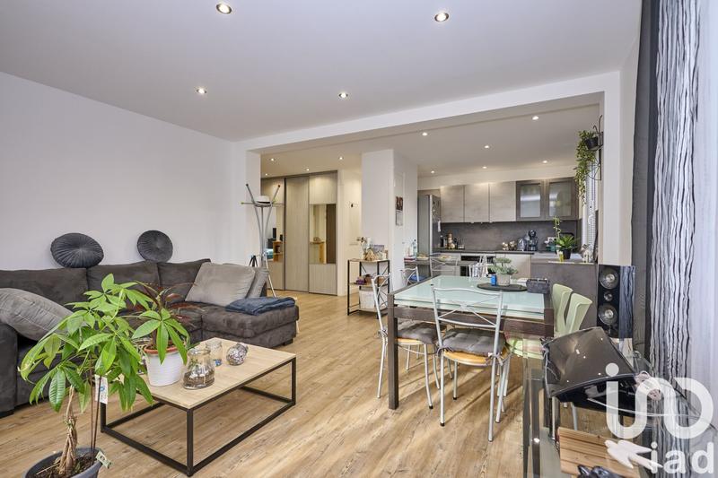 Appartement - 97 m² - 5 pièces