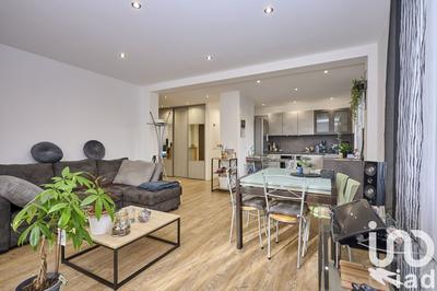 Appartement - 97 m² - 5 pièces