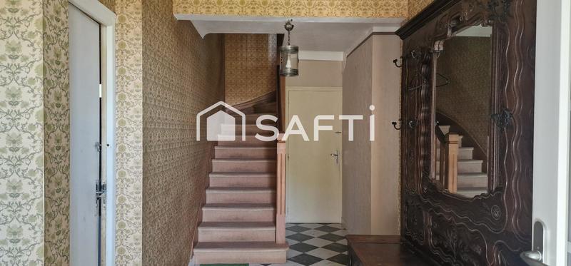 Maison - 180 m² - 8 pièces