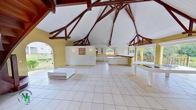 Villa - 274 m² - 6 pièces