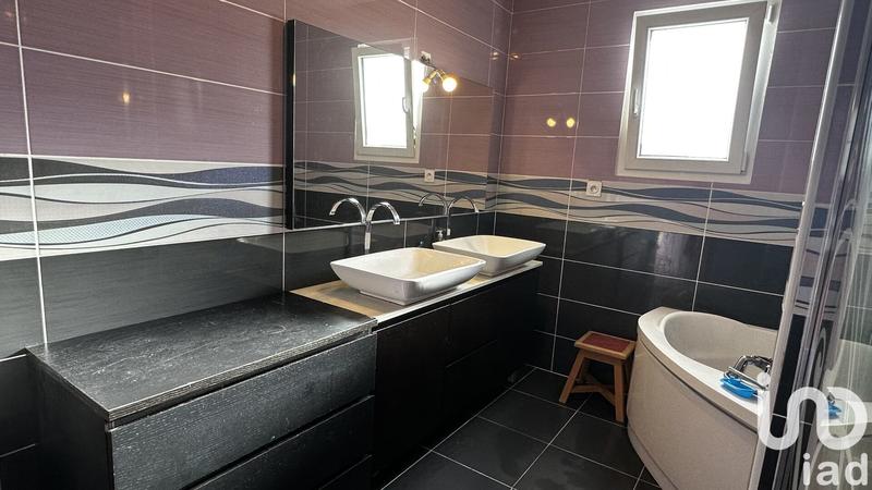 Maison - 144 m² - 5 pièces