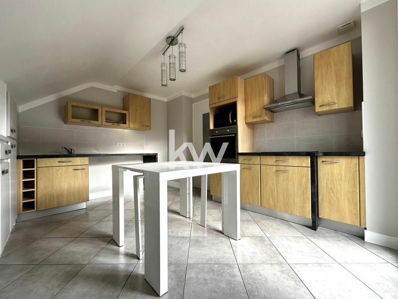 Appartement - 76 m² - 5 pièces