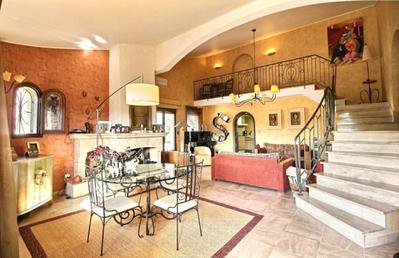 Maison - 136 m² - 5 pièces