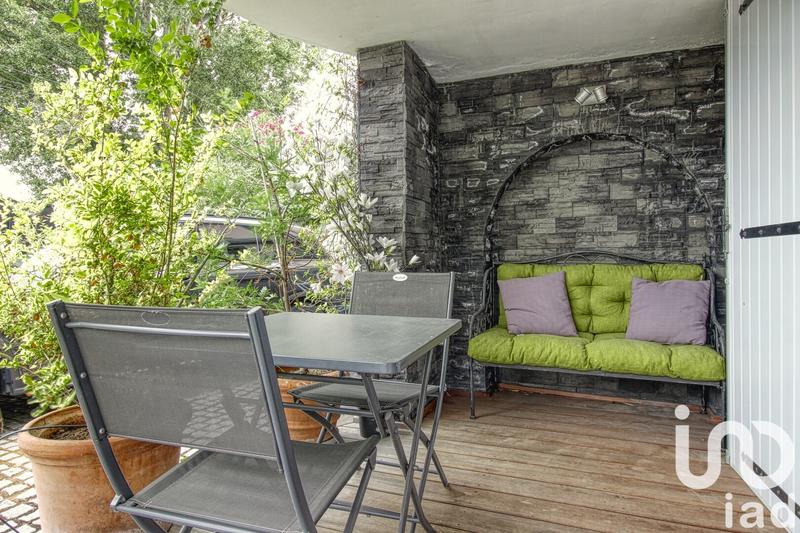 Maison - 232 m² - 9 pièces