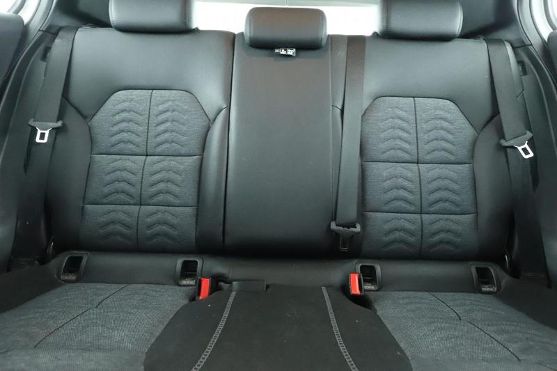 Mercedes Gla 180 d Inspiration 7g-Dct 109 ch