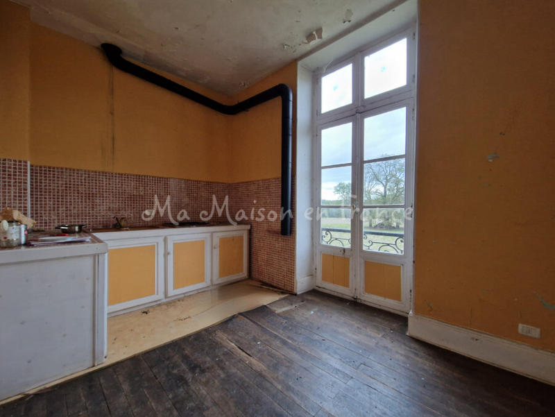 Maison - 280 m² - 13 pièces