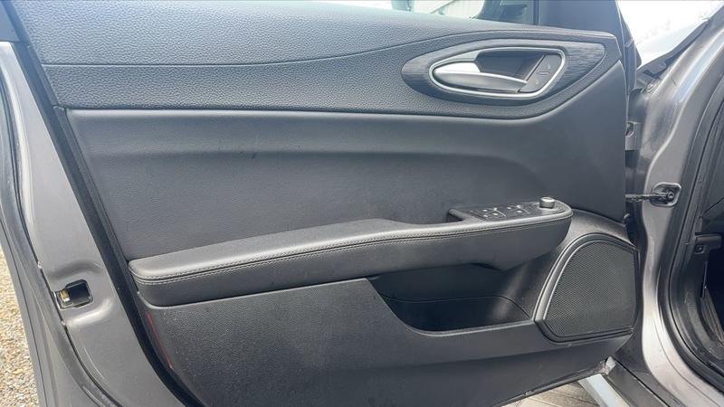 Alfa Romeo Giulia 2.2 Jtd 160 At8 Base - Automatique