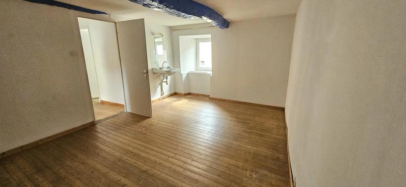 Maison de village - 112 m² - 10 pièces