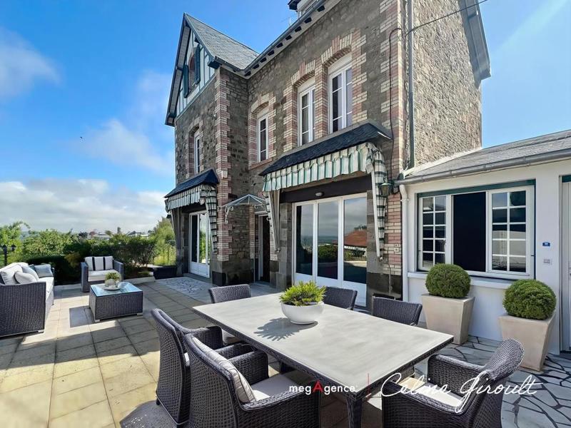 Maison en pierre - 146 m² - 7 pièces