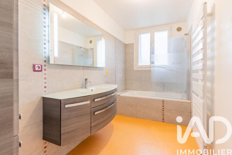 Maison - 110 m² - 6 pièces