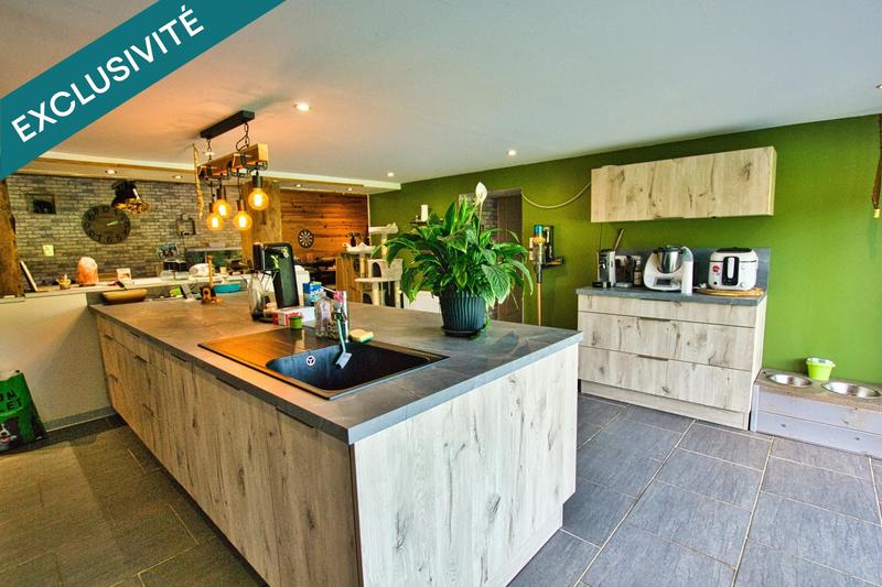 Maison - 209 m² - 9 pièces