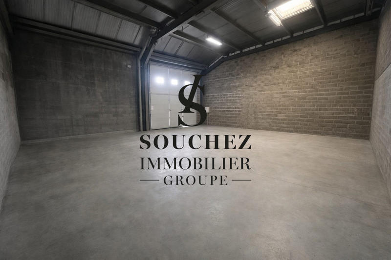 Local d'activités - 367 m²