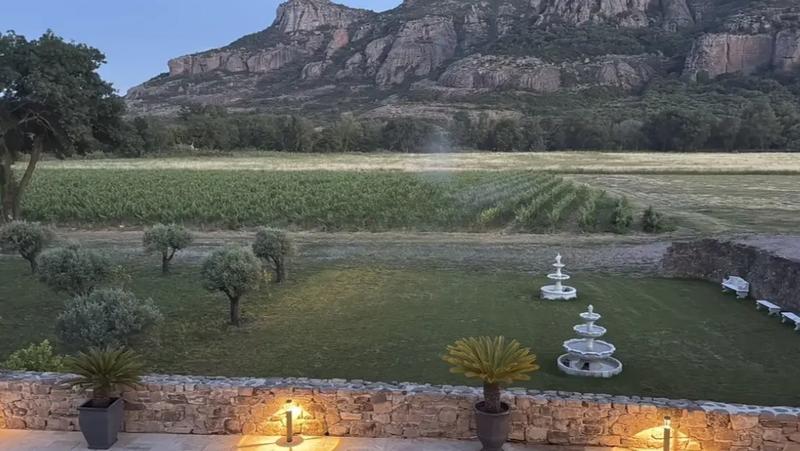 Mas - 800 m² - 15 pièces