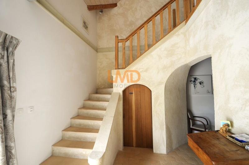 Propriété - 215 m² - 11 pièces