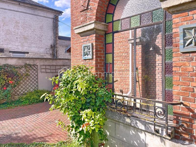 Maison de maîtres - 256 m² - 9 pièces