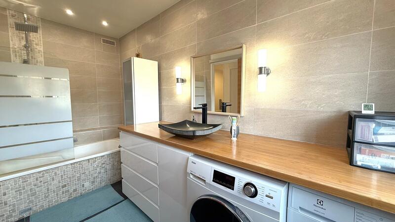 Maison - 83 m² - 4 pièces