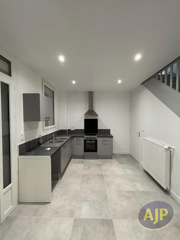 Maison - 94 m² - 4 pièces