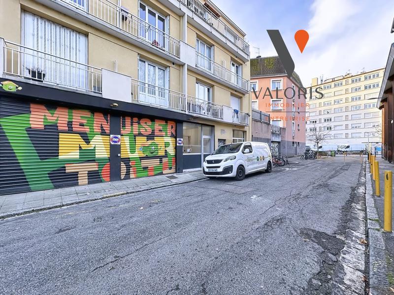 Local d'activités - 146 m²