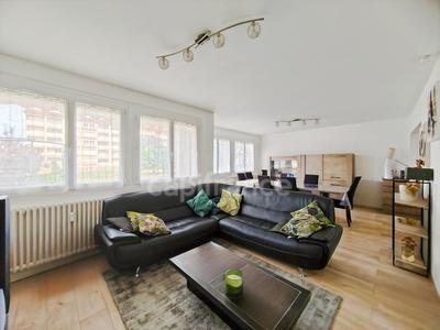 Appartement - 82 m² - 5 pièces