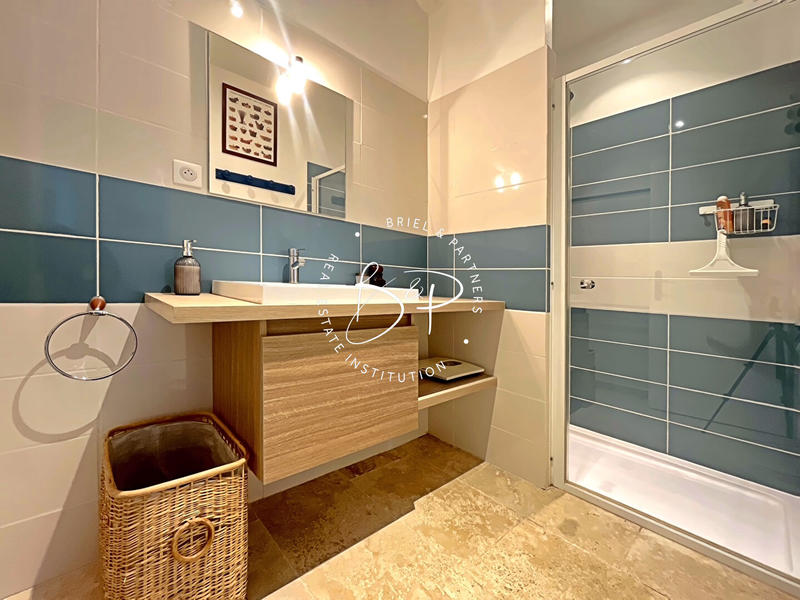 Maison - 185 m² - 6 pièces