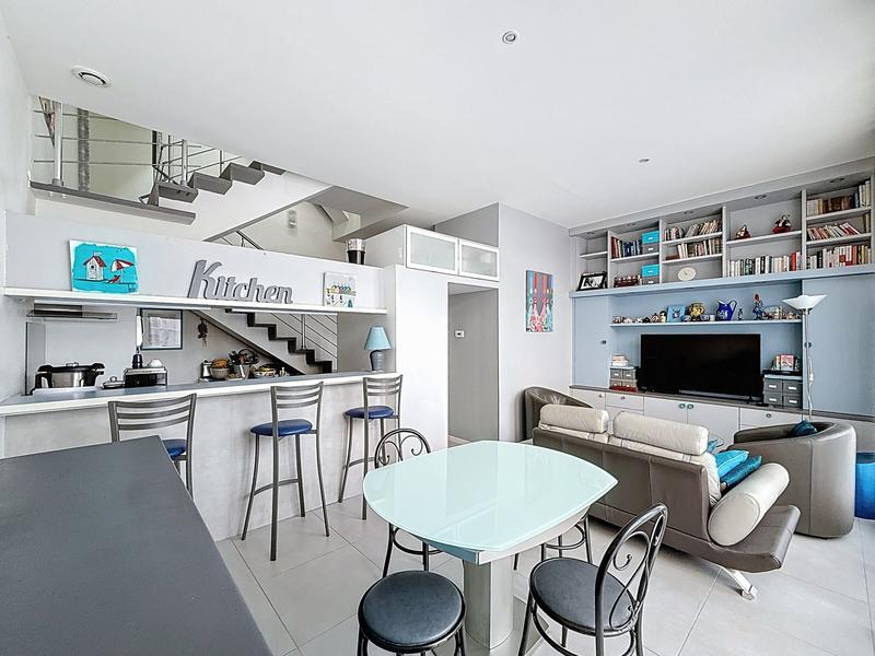 Duplex - 93 m² - 4 pièces