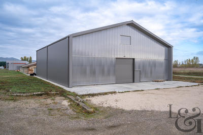 Maison - 1 039 m² - 2 pièces