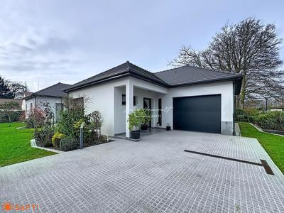 Maison - 217 m² - 5 pièces