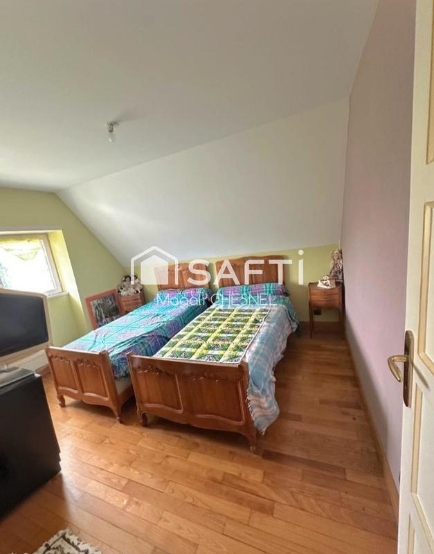 Maison - 195 m² - 9 pièces