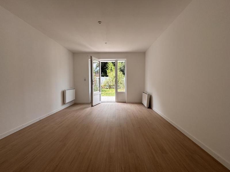 Maison - 300 m² - 15 pièces