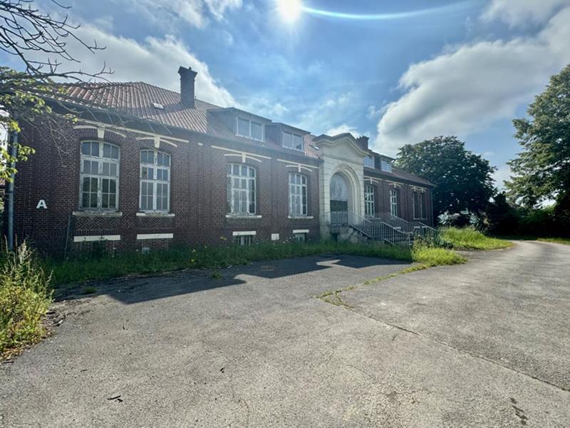 Immeuble - 1 883 m² - 12 pièces