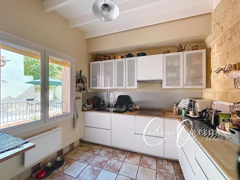 Maison - 220 m² - 7 pièces