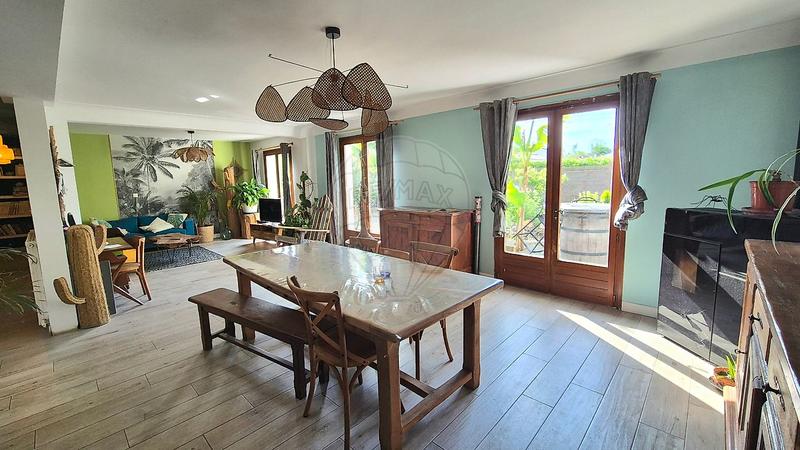 Maison - 150 m² - 7 pièces