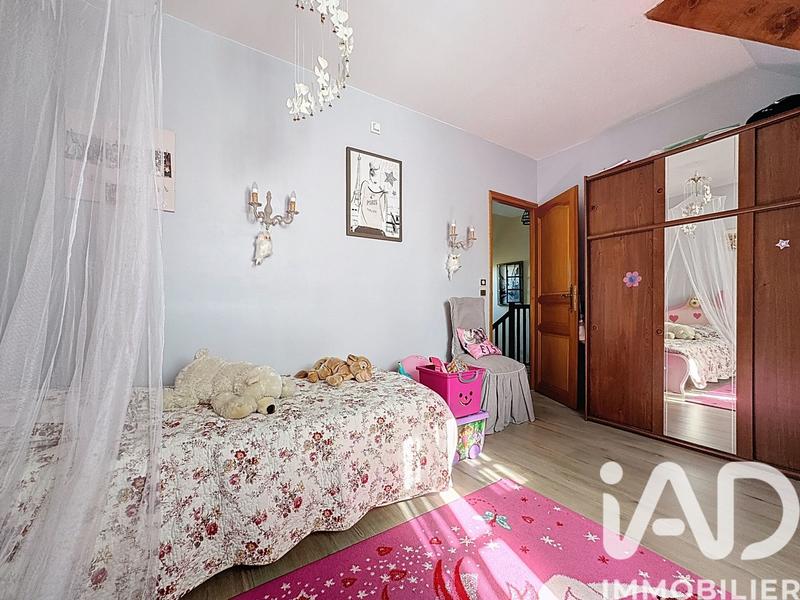 Maison - 220 m² - 8 pièces