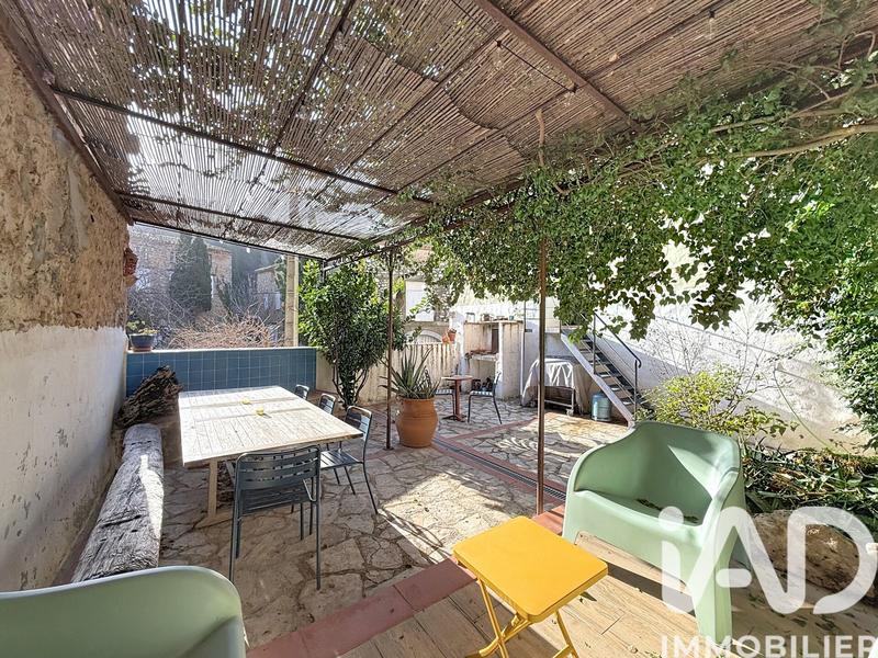 Maison - 225 m² - 9 pièces