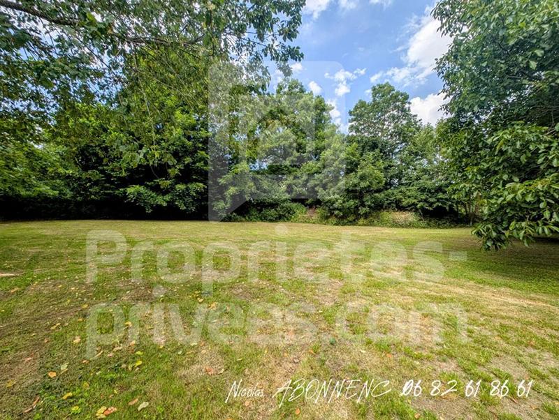 Terrain constructible - 750 m²