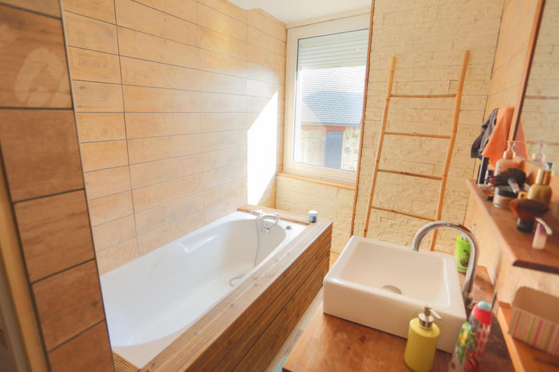 Appartement - 100 m² - 4 pièces