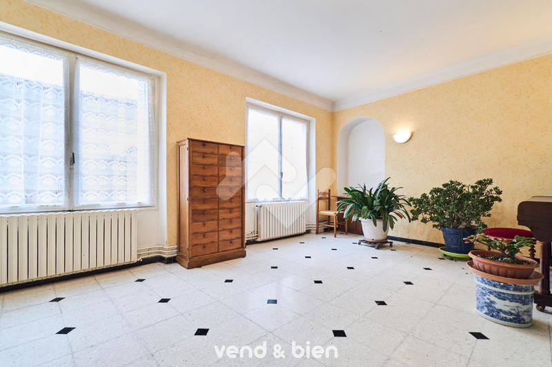 Maison - 150 m² - 10 pièces