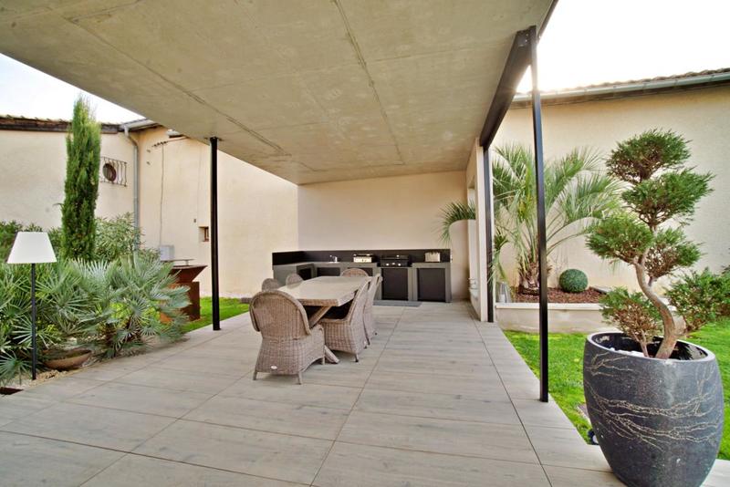 Maison - 250 m² - 7 pièces