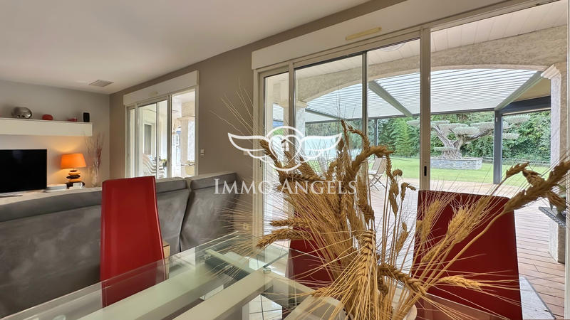 Maison - 140 m² - 6 pièces