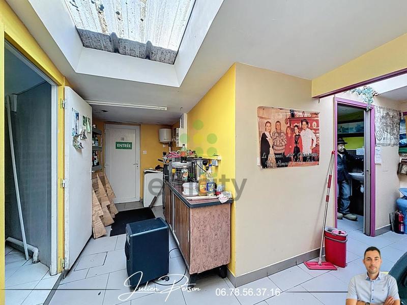 Maison - 211 m² - 9 pièces