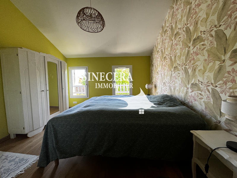 Local commercial - 380 m² - 18 pièces