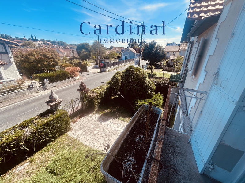 Maison - 230 m² - 10 pièces