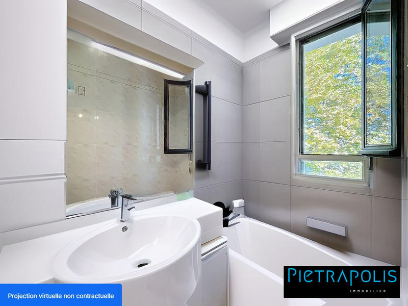 Appartement - 110 m² - 5 pièces