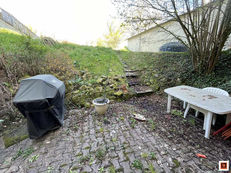 Maison - 200 m² - 7 pièces