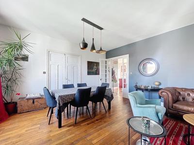 Appartement - 170 m² - 6 pièces