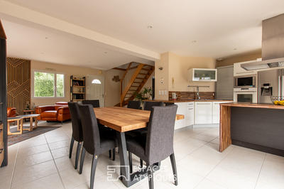 Maison - 175 m² - 7 pièces