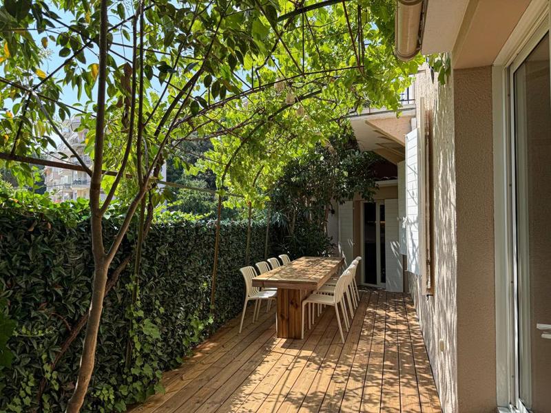 Immeuble - 146 m² - 8 pièces