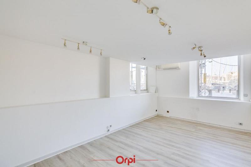 Local commercial - 122 m²