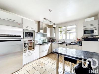 Maison - 200 m² - 7 pièces